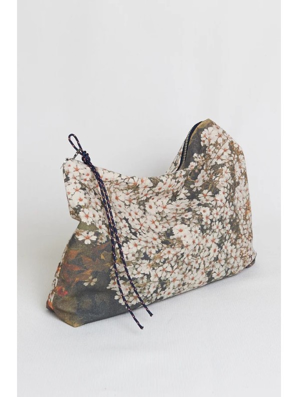 BOLSO DE MANO POUCH KOLKWITZIA