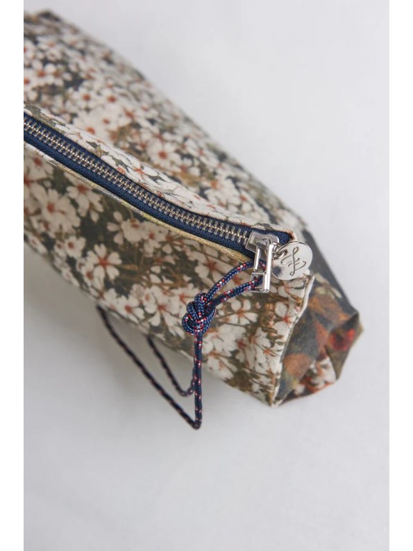 BOLSO DE MANO POUCH KOLKWITZIA