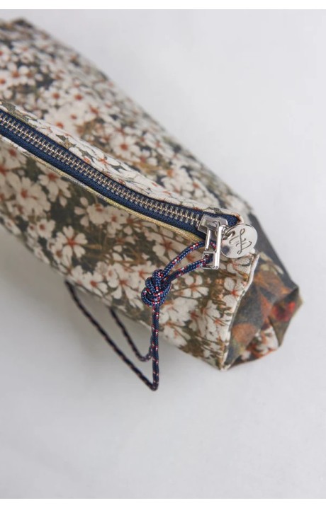 BOLSO DE MANO POUCH KOLKWITZIA