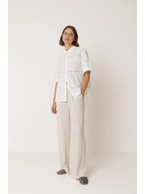 CAMISA POPELIN CON PUNTILLAS