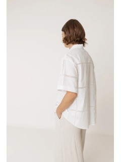 CAMISA POPELIN CON PUNTILLAS 2